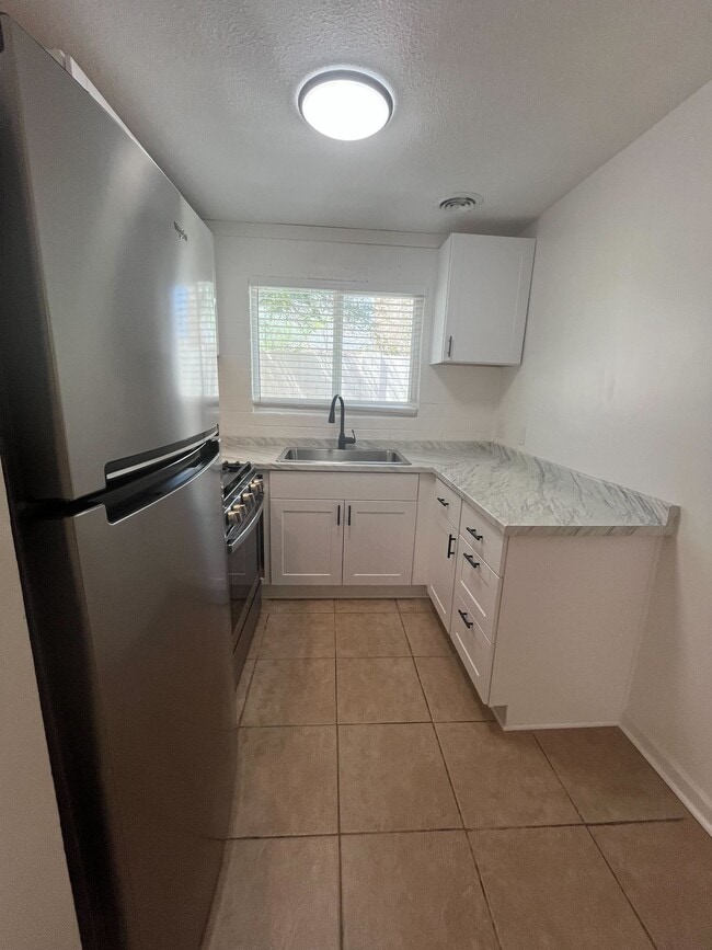Kitchen Area - 1433 S Kenneth Pl