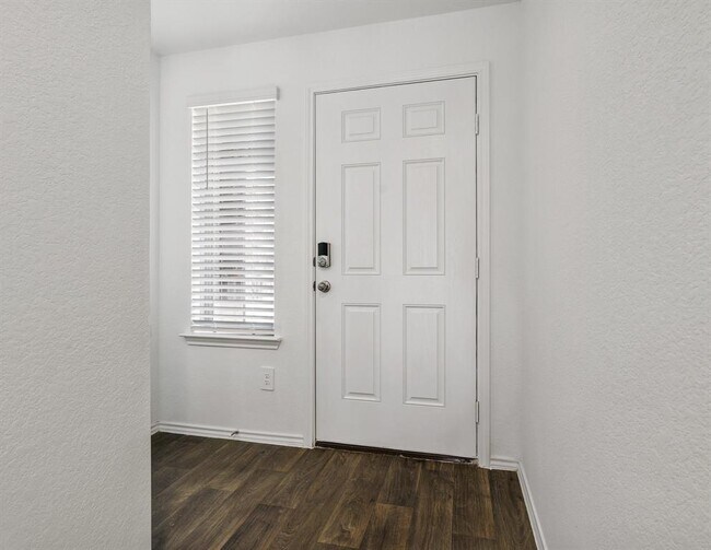 Foto del edificio - 14153 Carly Pines Ct
