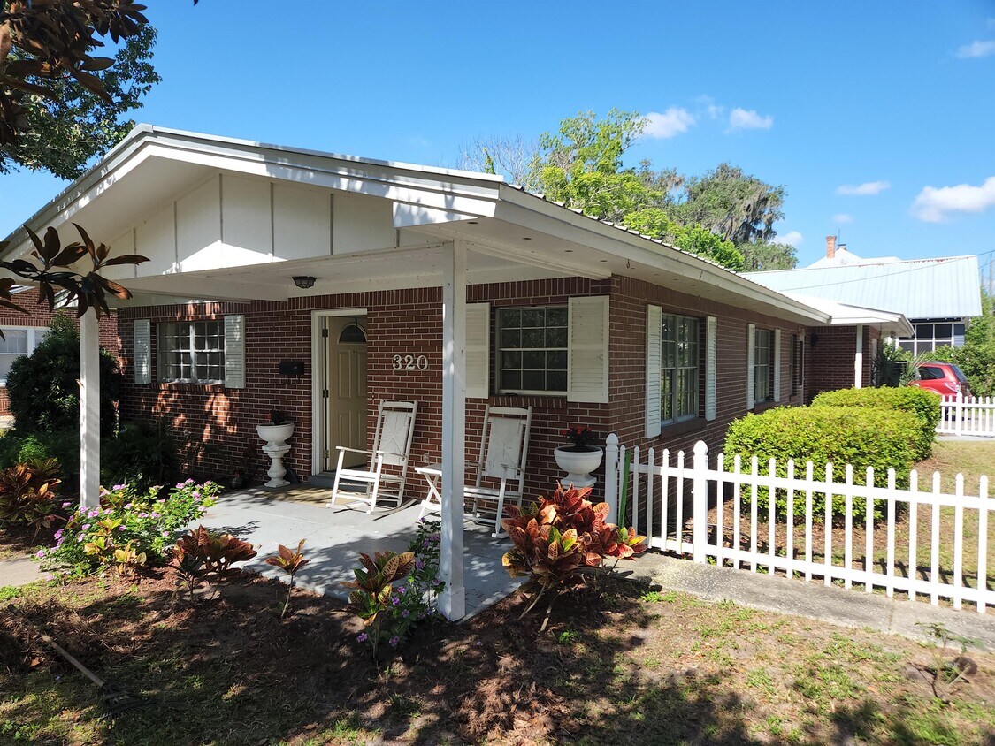 320 N 3rd St, Palatka, FL 32177 House Rental in Palatka, FL
