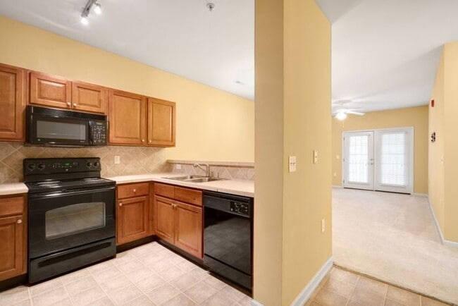 Building Photo - 2621 Oldgate Dr