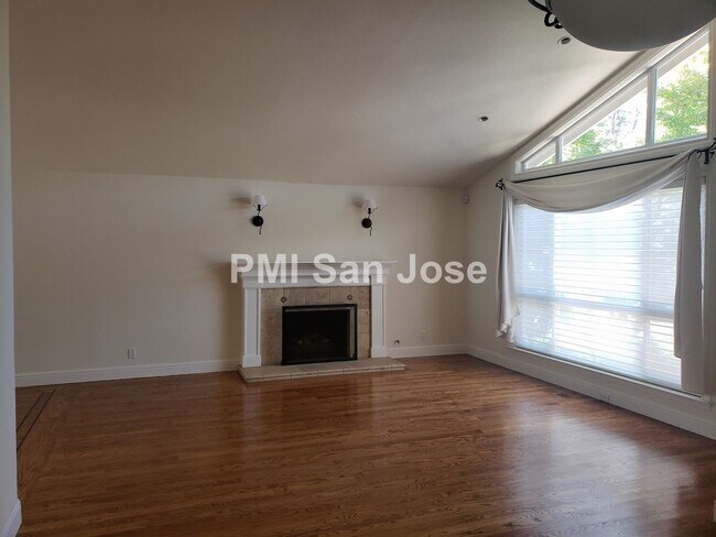Building Photo - Los Gatos