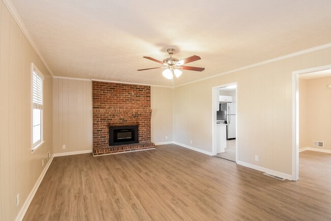 Building Photo - 2885 Kellogg Creek Rd