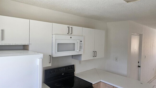 Foto del edificio - 2710 W 60th Pl
