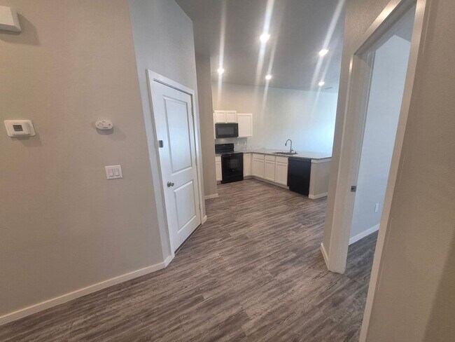 Foto del edificio - 2122 N Jayton Ave