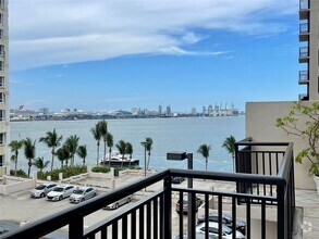 Building Photo - 540 Brickell Key Dr