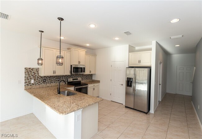 Building Photo - 3770 Tilbor Circle