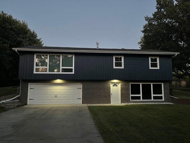Foto del edificio - 6026 NW North Hills Dr