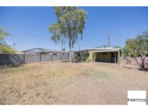 Building Photo - 1423 E Virginia Ave