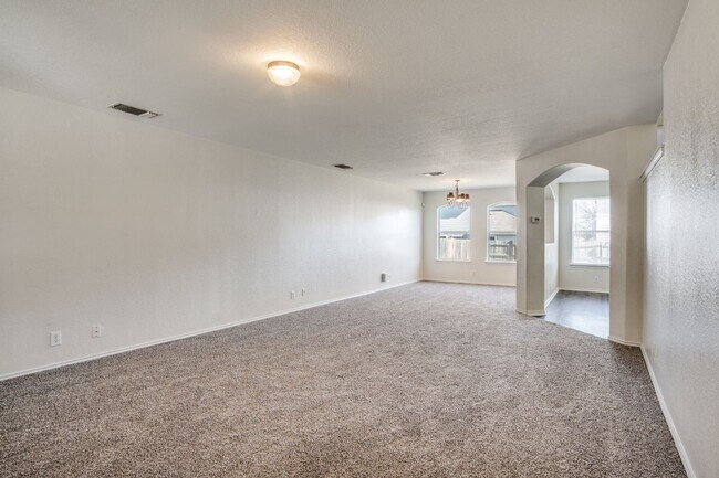 Foto del edificio - 3 Bedroom and 2.5 Bathroom home located in...