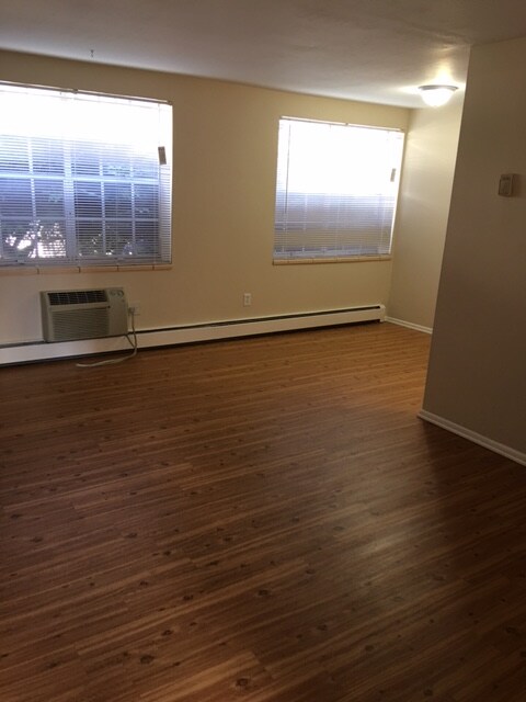 Foto del edificio - 2035 S Josephine St