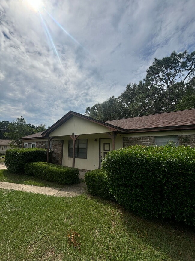 Building Photo - 3522 Loro Ln