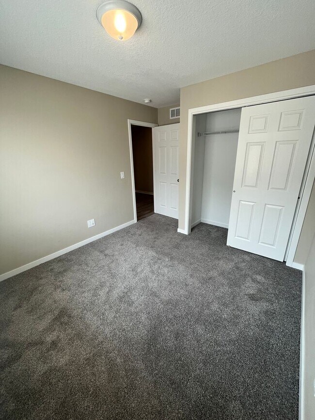 Foto del edificio - 1665 20th Ave SE