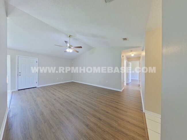 Building Photo - Charming & Updated 3BR/2BA plus Flex Room with Massive Privacy-Fenced Backyard