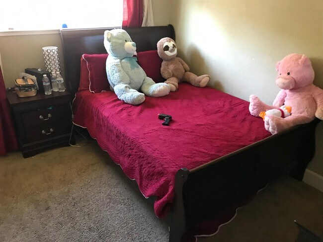 Dormitorio - 10178 Crawford Way