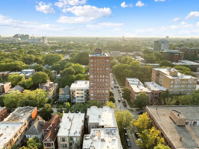 Looking west over Star Tower (sunsets!) - 5400 S Harper Ave