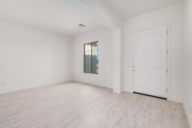 Building Photo - 22602 E San Tan Blvd