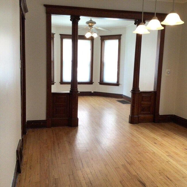 Foto del edificio - 3737 W Belden Ave