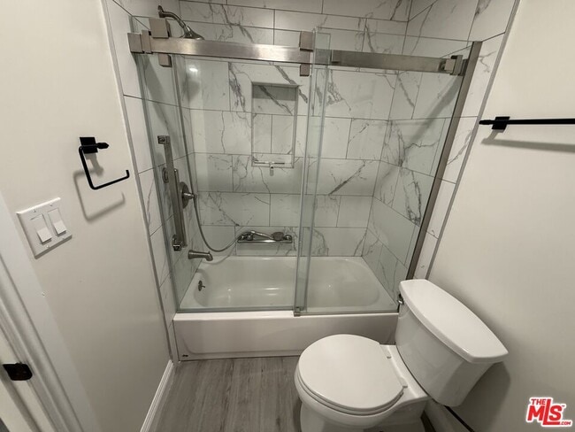 Foto del edificio - 941 Cloverdale Ave