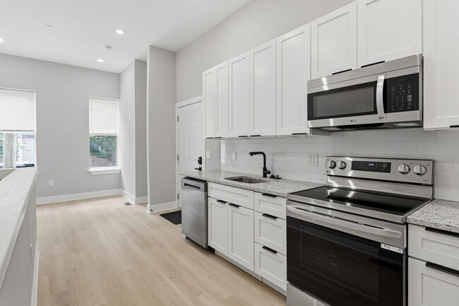 Building Photo - 856 N 19th St