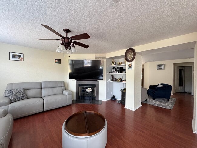 Building Photo - 5519 Spring Walk