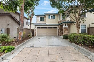 Building Photo - 3 Cerruti Ct