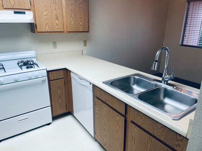 Building Photo - CONDO - WEST SEDONA - TIERRA SIENNA