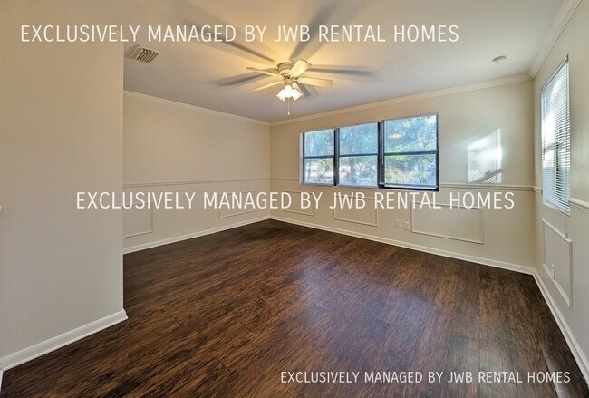 Foto del edificio - 1901 University Blvd N