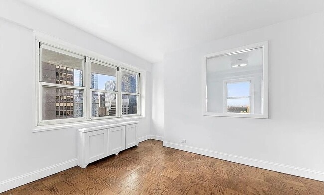 Building Photo - 159 W 53rd St