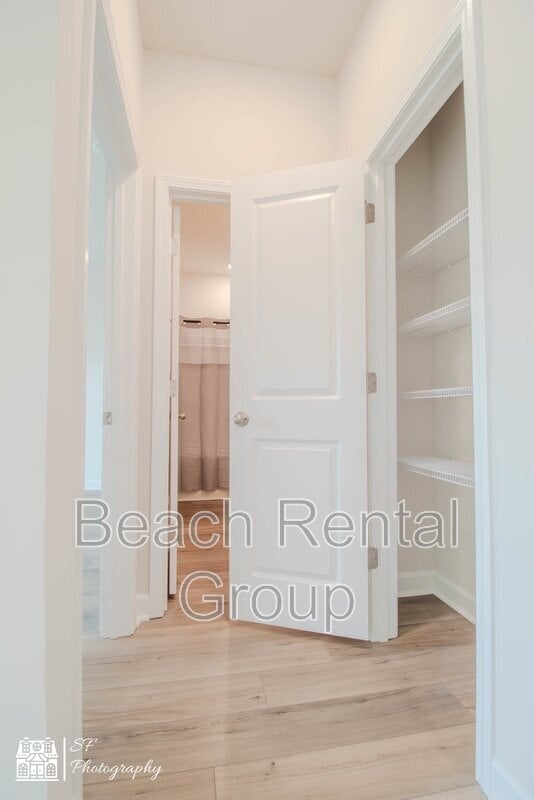 Building Photo - 1860 Villena Dr