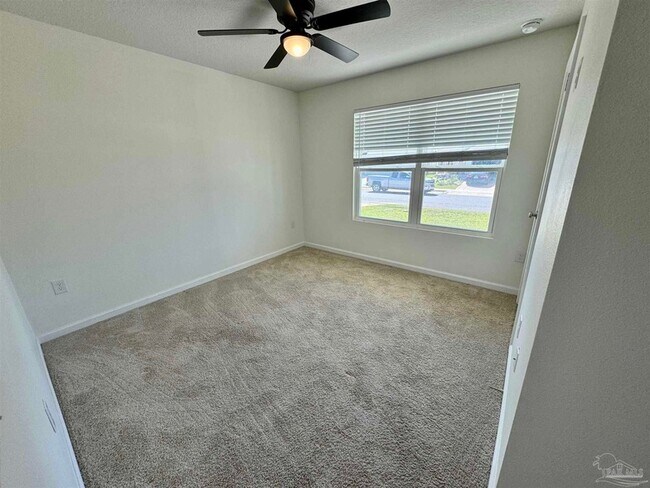 Building Photo - 5265 Peach Dr