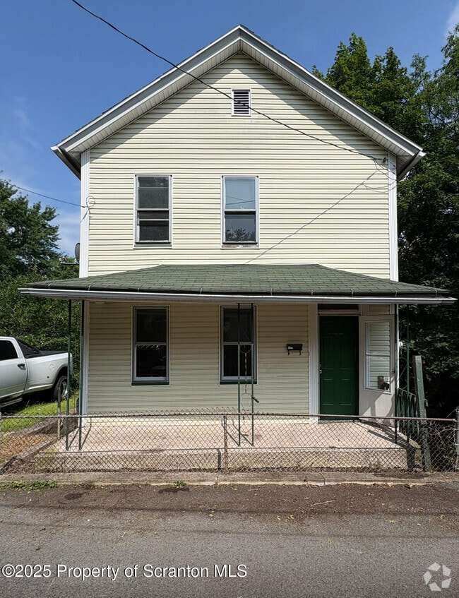 Building Photo - 1815 Cedar Ave