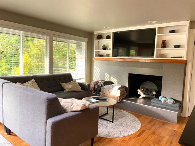 Foto del edificio - 317 NE 178th St