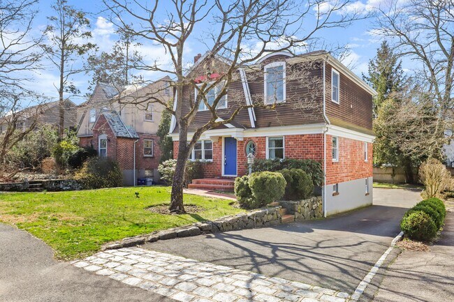 Building Photo - 45 Sound Beach Ave Ext