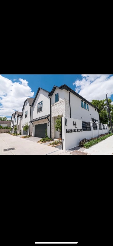 Building Photo - 1735a Moritz Dr