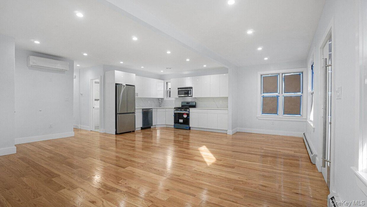 Foto principal - 158-29 75th Ave