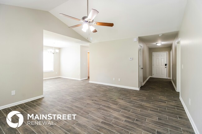 Foto del edificio - 3705 Creek Point Way