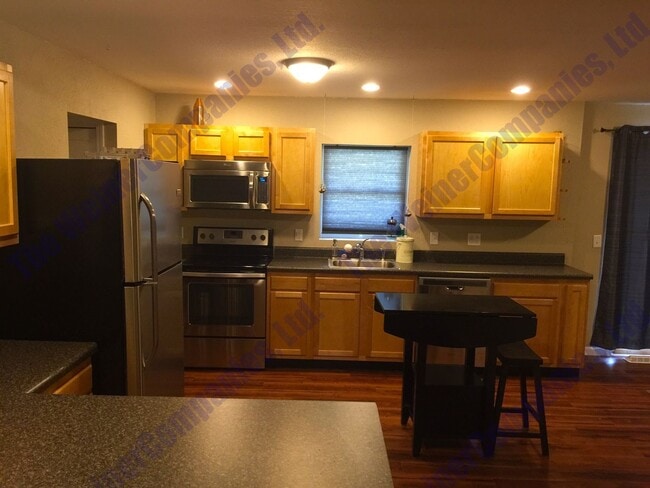 Building Photo - Now leasing for July!
