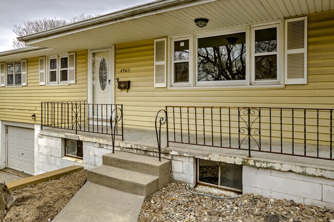 Foto del edificio - 4903 N 62nd St