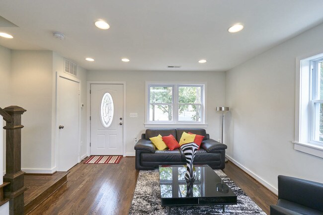 Foto del edificio - 5600 Eastern Ave NE