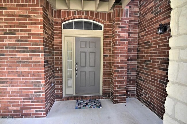 Building Photo - 25910 Crestford Park Ln