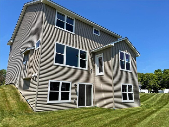 Building Photo - 1412 Bluff Border Rd