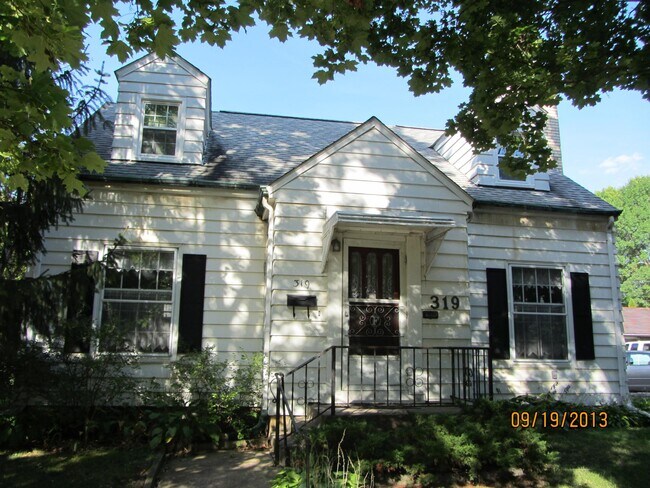 Building Photo - 319 N Dodge St