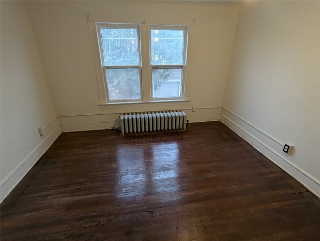 Foto del edificio - 107 Grant Ave