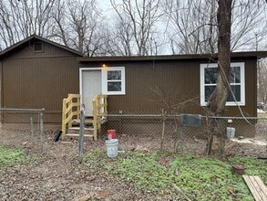 Building Photo - 6033 W 9th St