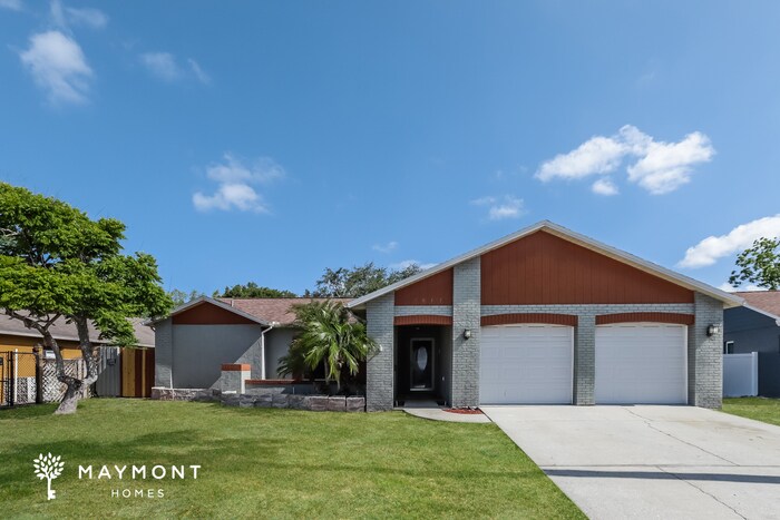 Primary Photo - 7013 Mistletoe Ct