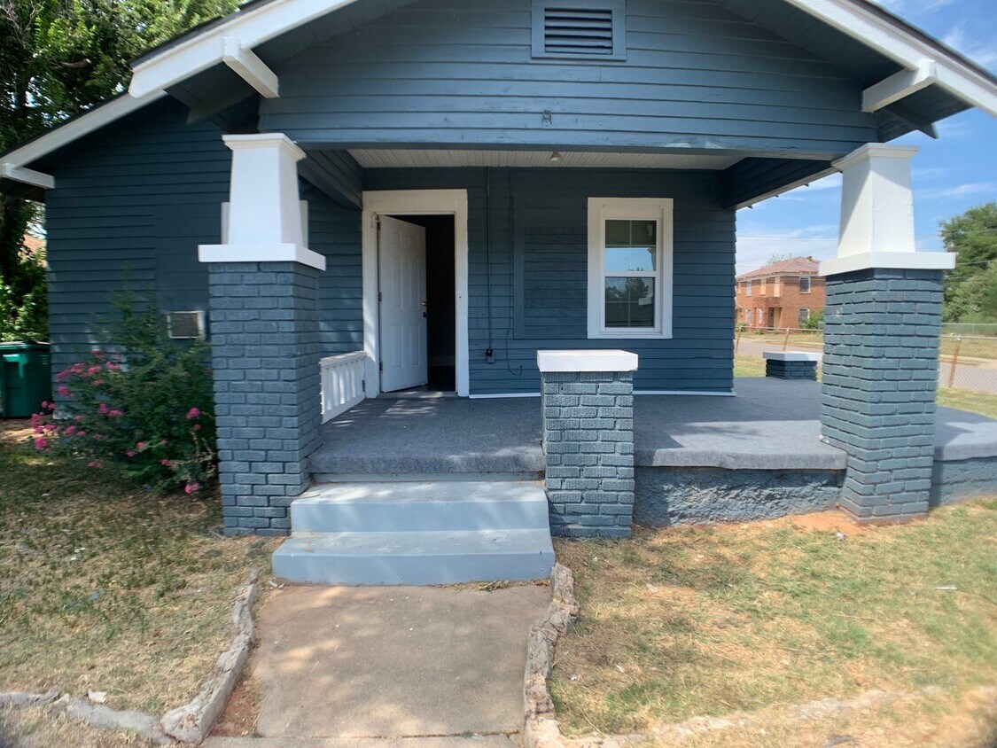 Foto principal - 2 Bed Oklahoma City Home
