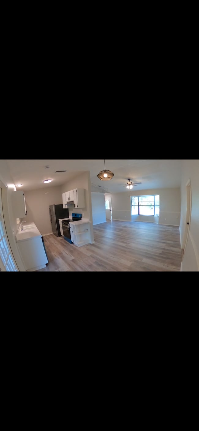 Foto del edificio - 7501 North Blvd