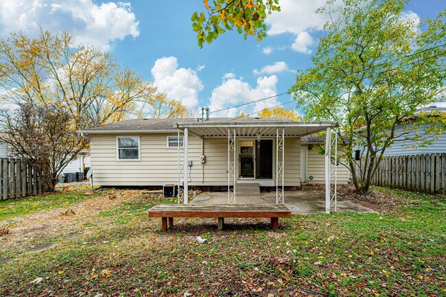 Building Photo - 5101 Norcrest Dr