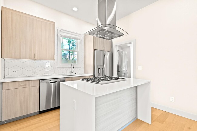 Building Photo - Sleek LoHi ADU near restaurants & coffee s...