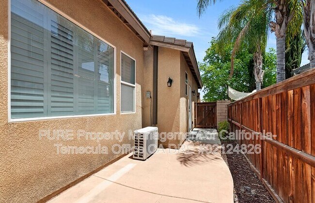Building Photo - 32705 Safflower St